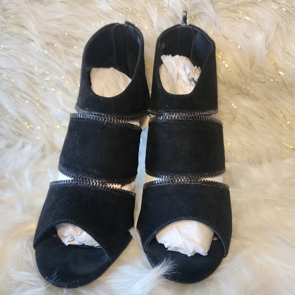 Fergie Ameila Black Zipper Sandals--Sizes 7.5 and  8.5 Women - Picture 7 of 10